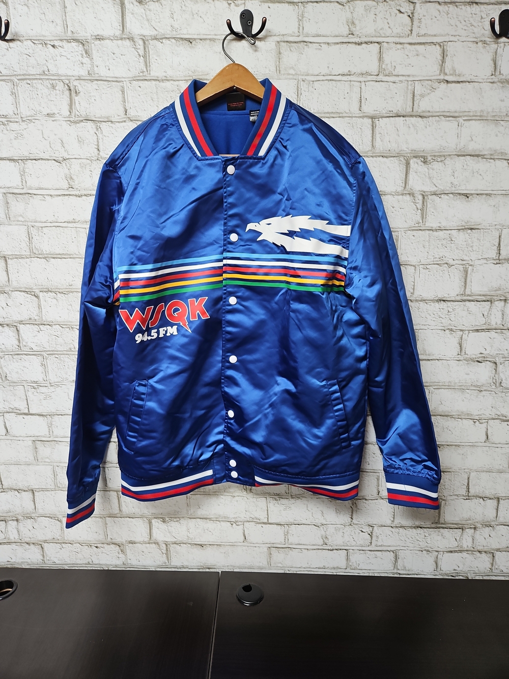 Strnager Things Men's Blue Satin WSQK Bomber Jacket Size L NWT